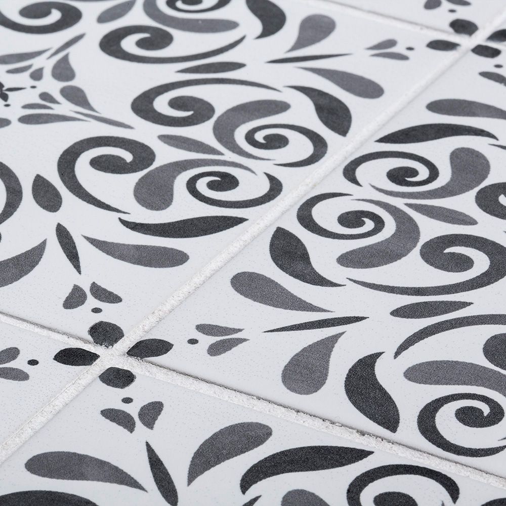 コリンラッフェル　RONDA Sophisticated rigor evokes the spirit of equestrian attire